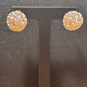 5/25$ Elegant Silver Stud Earrings 50
